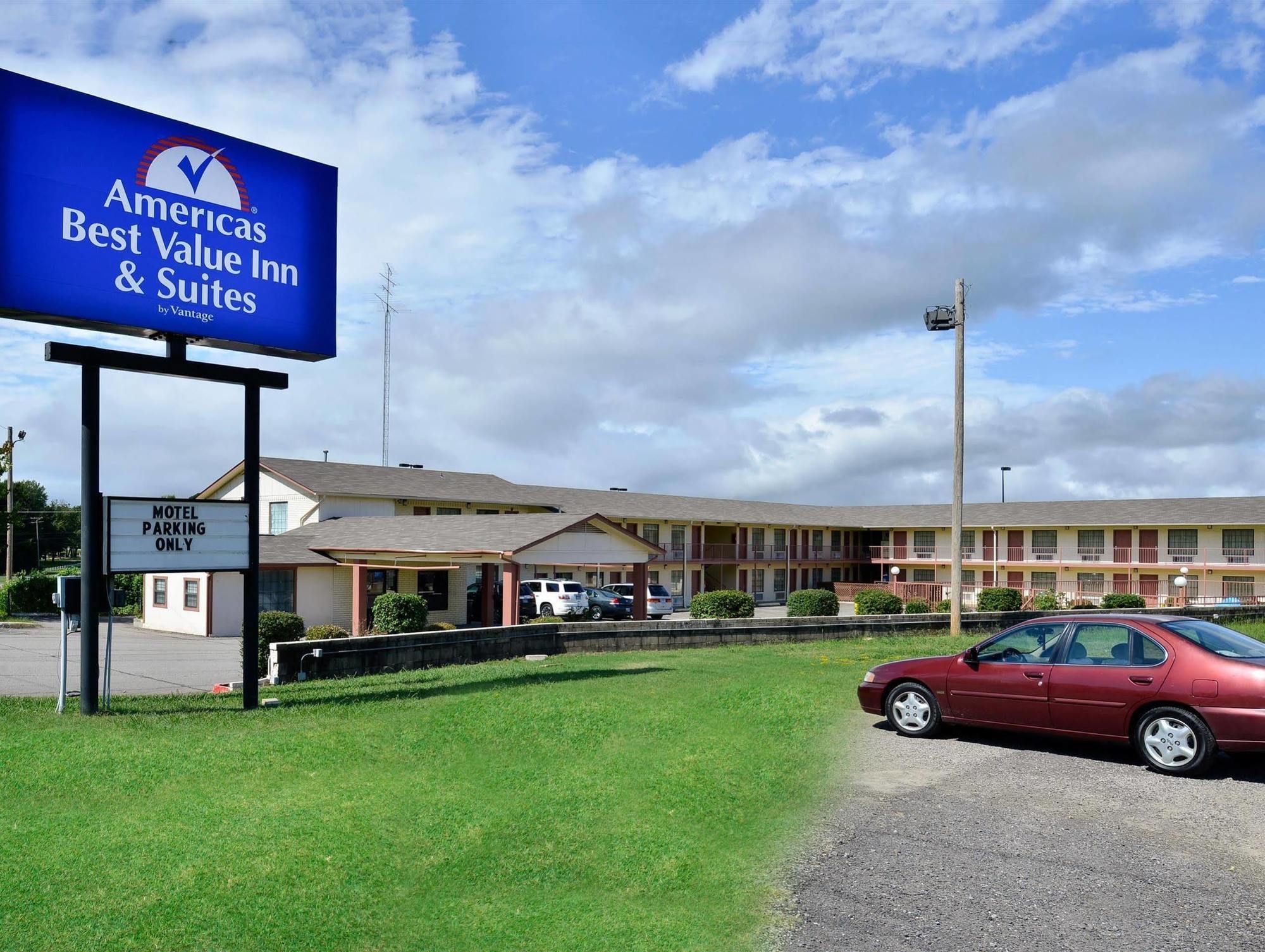 Americas Best Value Inn & Suites Расселлвилл Экстерьер фото