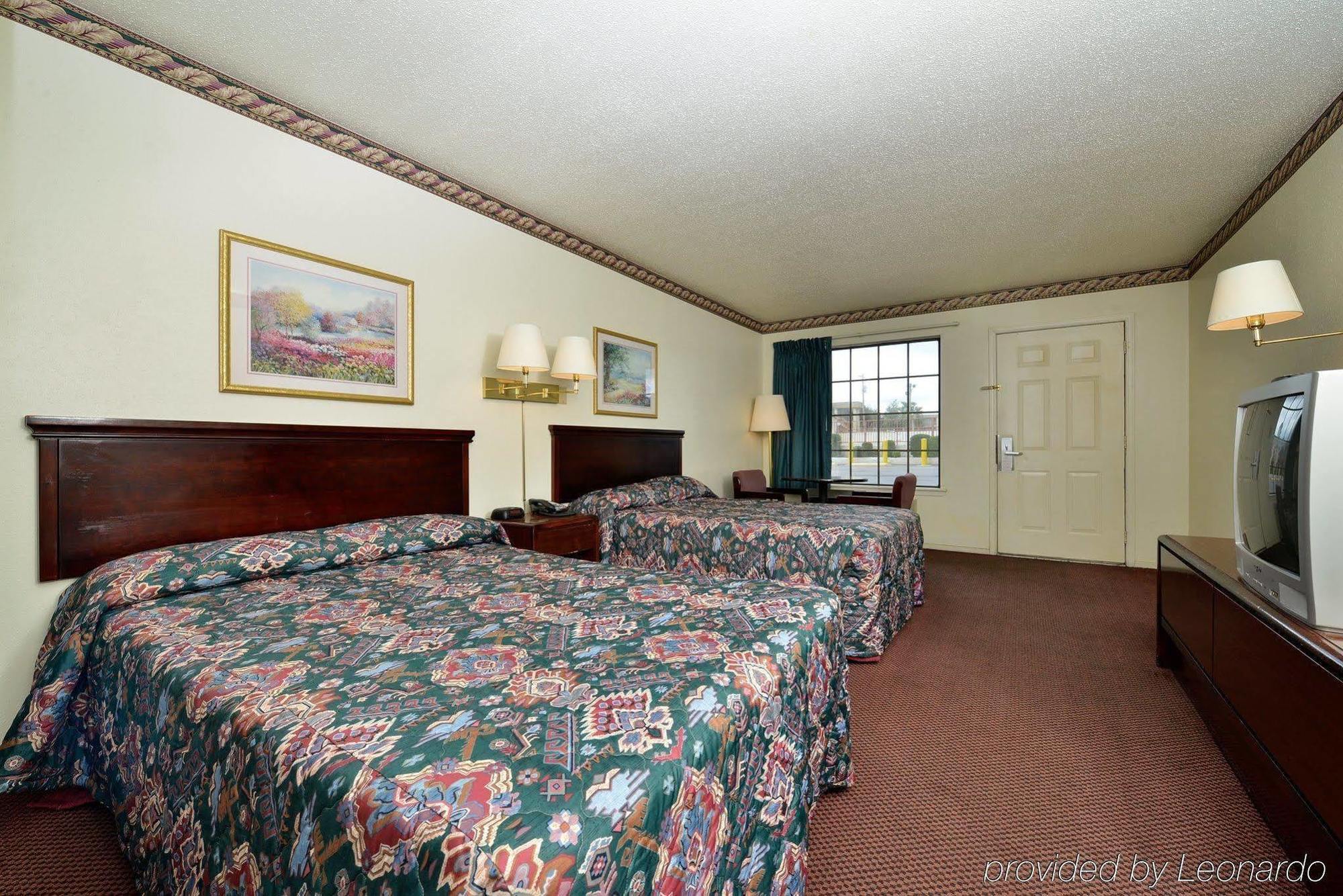 Americas Best Value Inn & Suites Расселлвилл Экстерьер фото