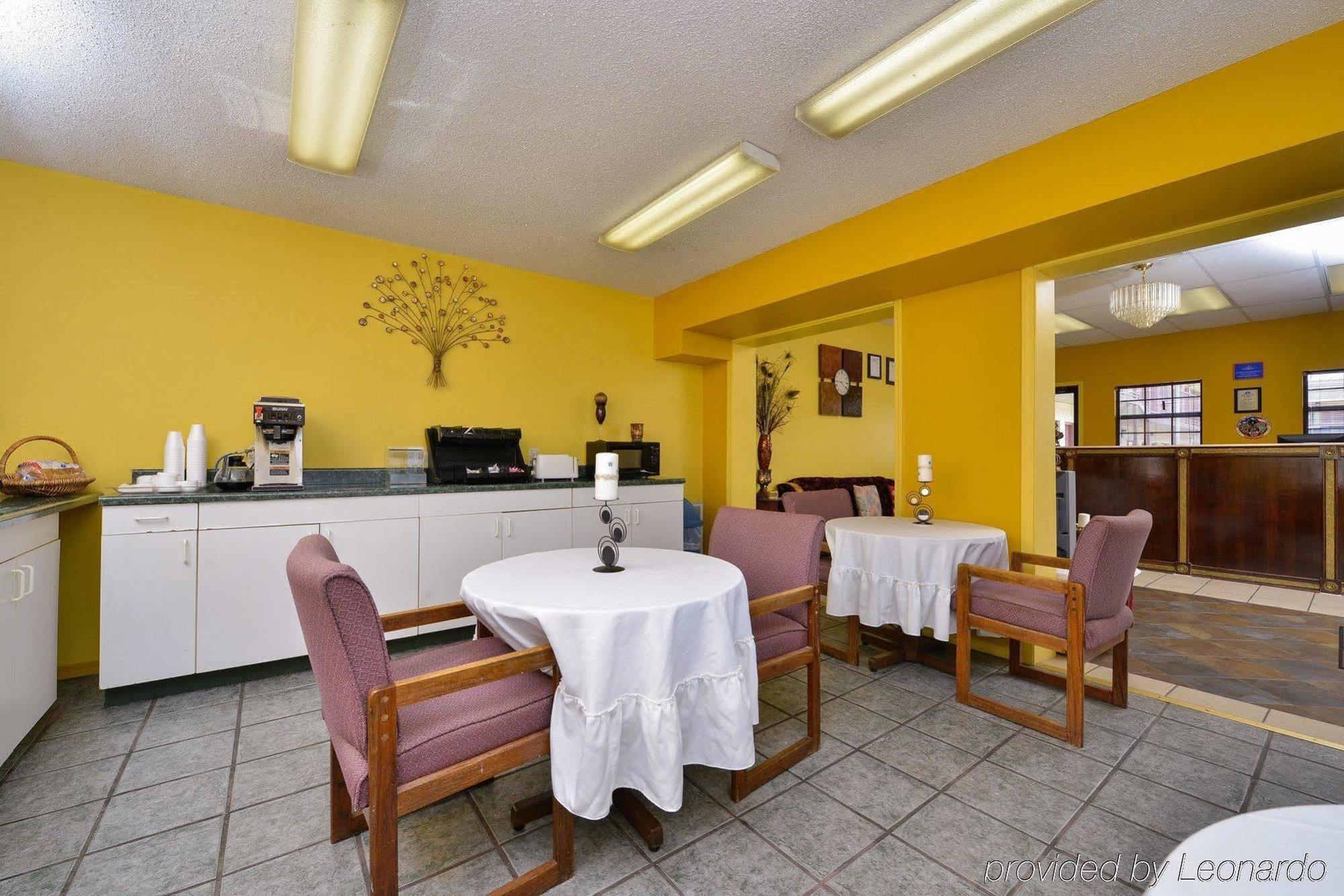 Americas Best Value Inn & Suites Расселлвилл Экстерьер фото